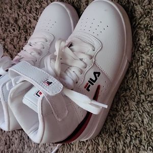 FILA hight top shoes
